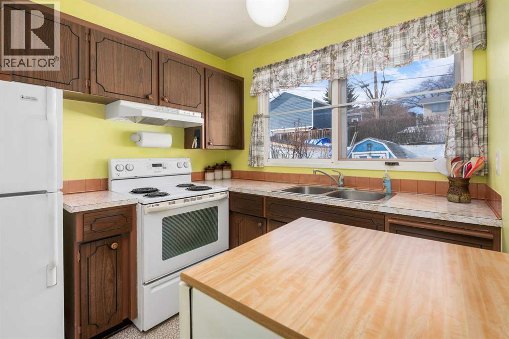 Single Family House Bungalow for Sale in  Nemiskam Road NW North Haven Calgary 