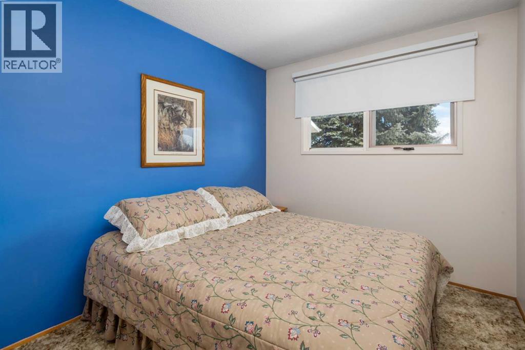 Single Family House Bungalow for Sale in  Nemiskam Road NW North Haven Calgary 