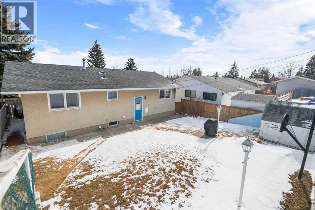 Single Family House Bungalow for Sale in  Nemiskam Road NW North Haven Calgary 