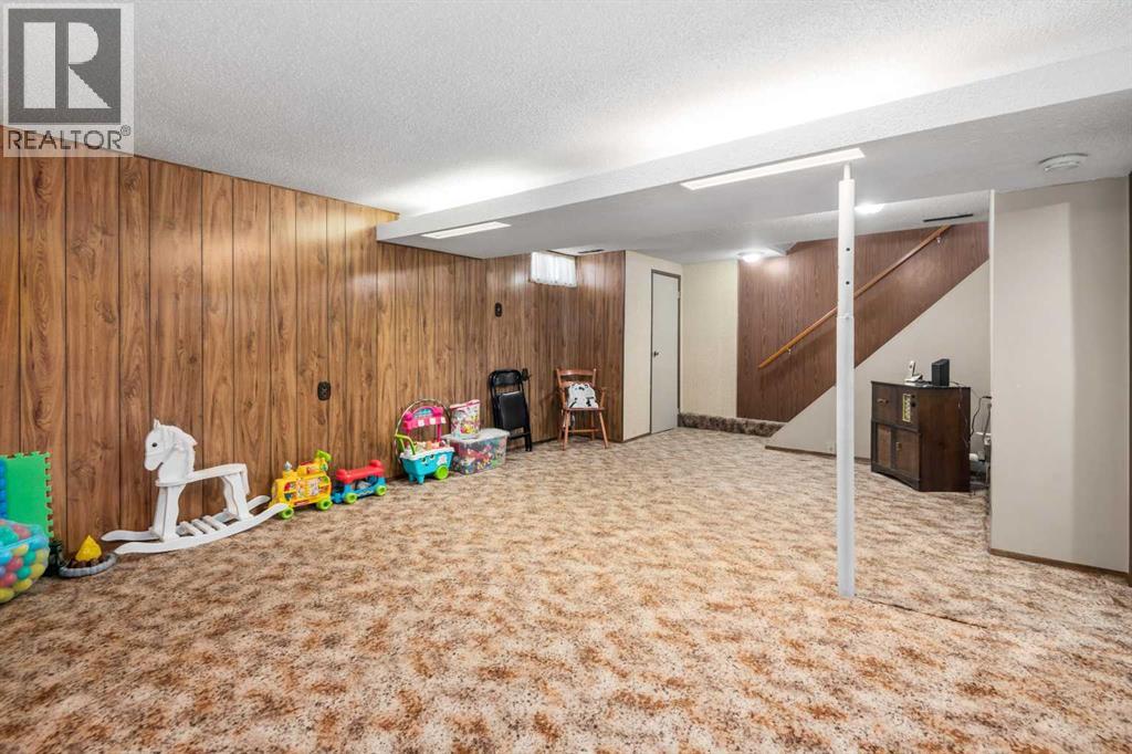 Single Family House Bungalow for Sale in  Nemiskam Road NW North Haven Calgary 