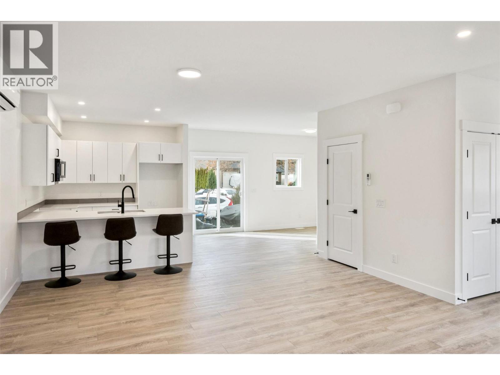 11815 Grant Avenue Unit# 103, Summerland