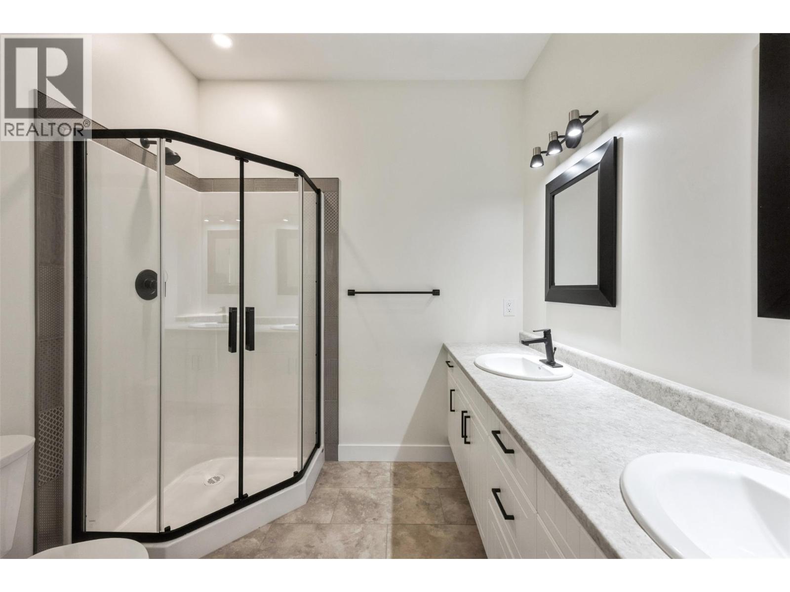11815 Grant Avenue Unit# 103, Summerland