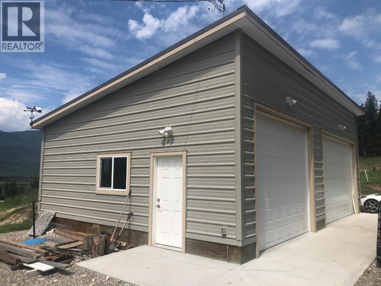 726 95 Highway, Spillimacheen