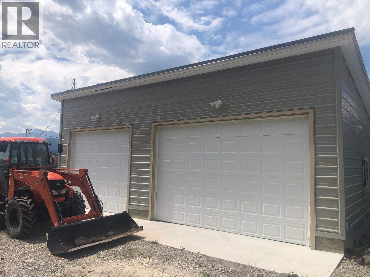 726 95 Highway, Spillimacheen