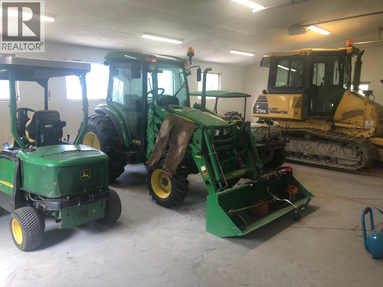 726 95 Highway, Spillimacheen