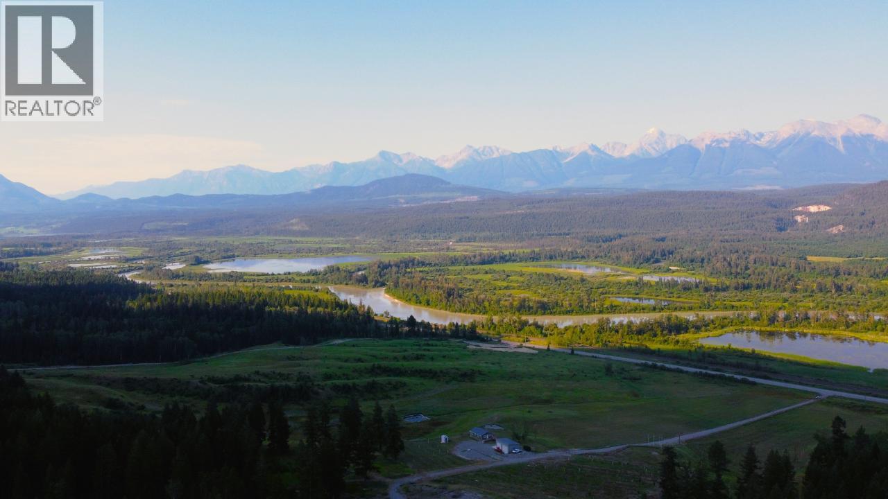 726 95 Highway, Spillimacheen