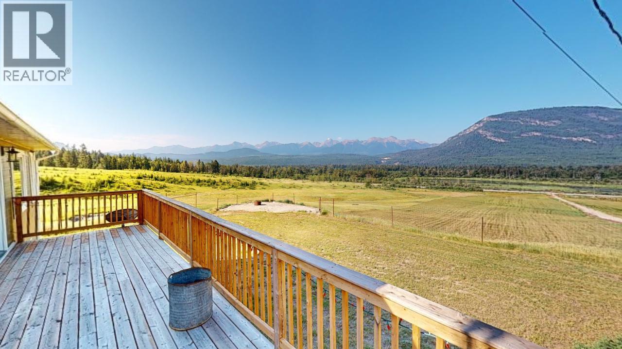 726 95 Highway, Spillimacheen