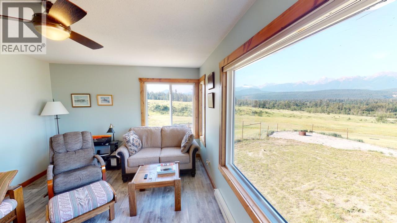 726 95 Highway, Spillimacheen