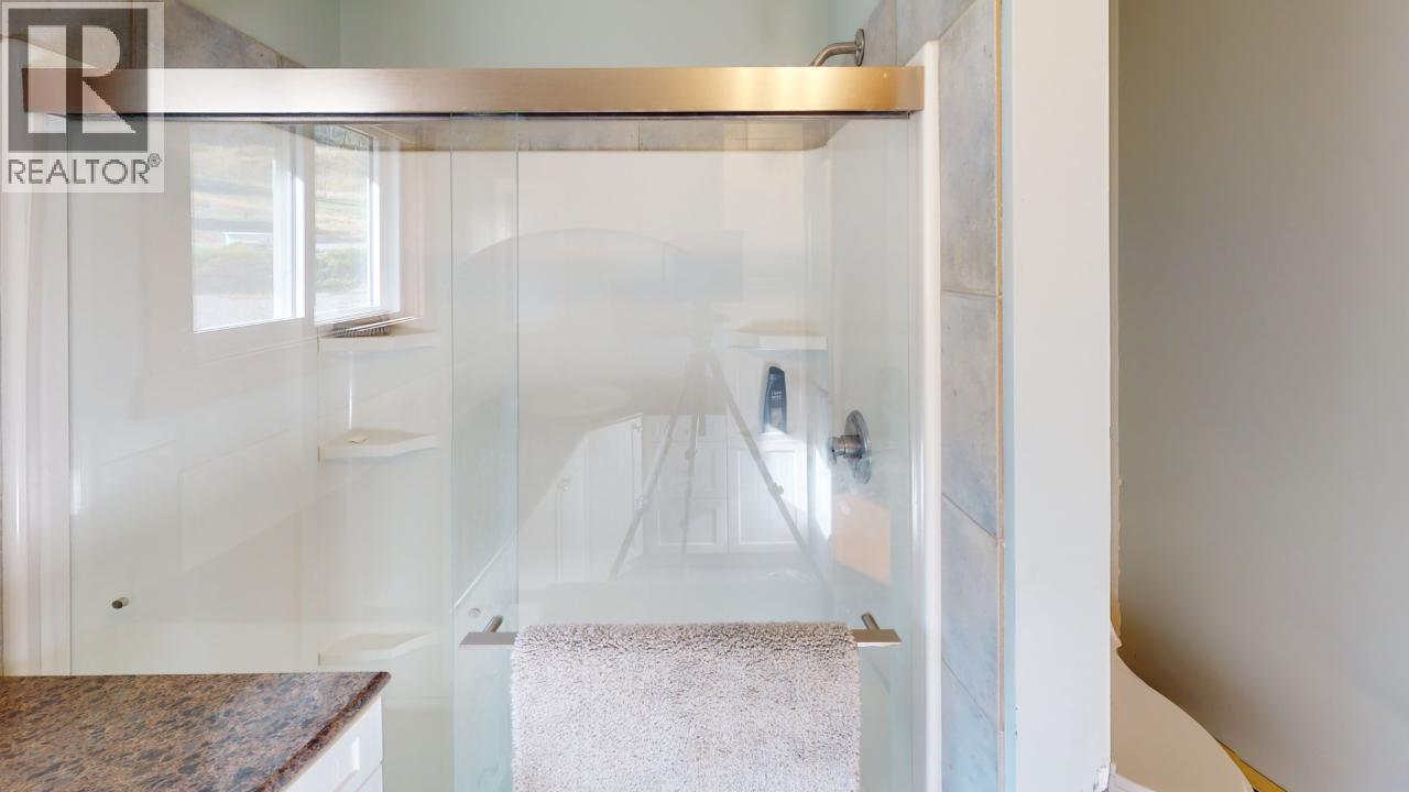 726 95 Highway, Spillimacheen