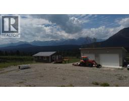 726 95 Highway, Spillimacheen, BC V0A1M0 Photo 13