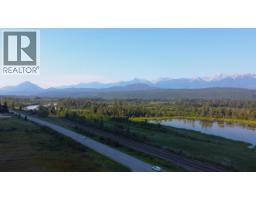 726 95 Highway, Spillimacheen, BC V0A1M0 Photo 21