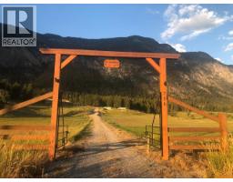 726 95 Highway, Spillimacheen, BC V0A1M0 Photo 51