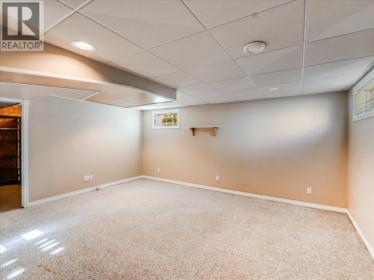 895 9th Avenue, Montrose