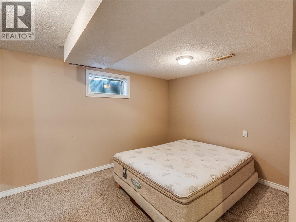 895 9th Avenue, Montrose