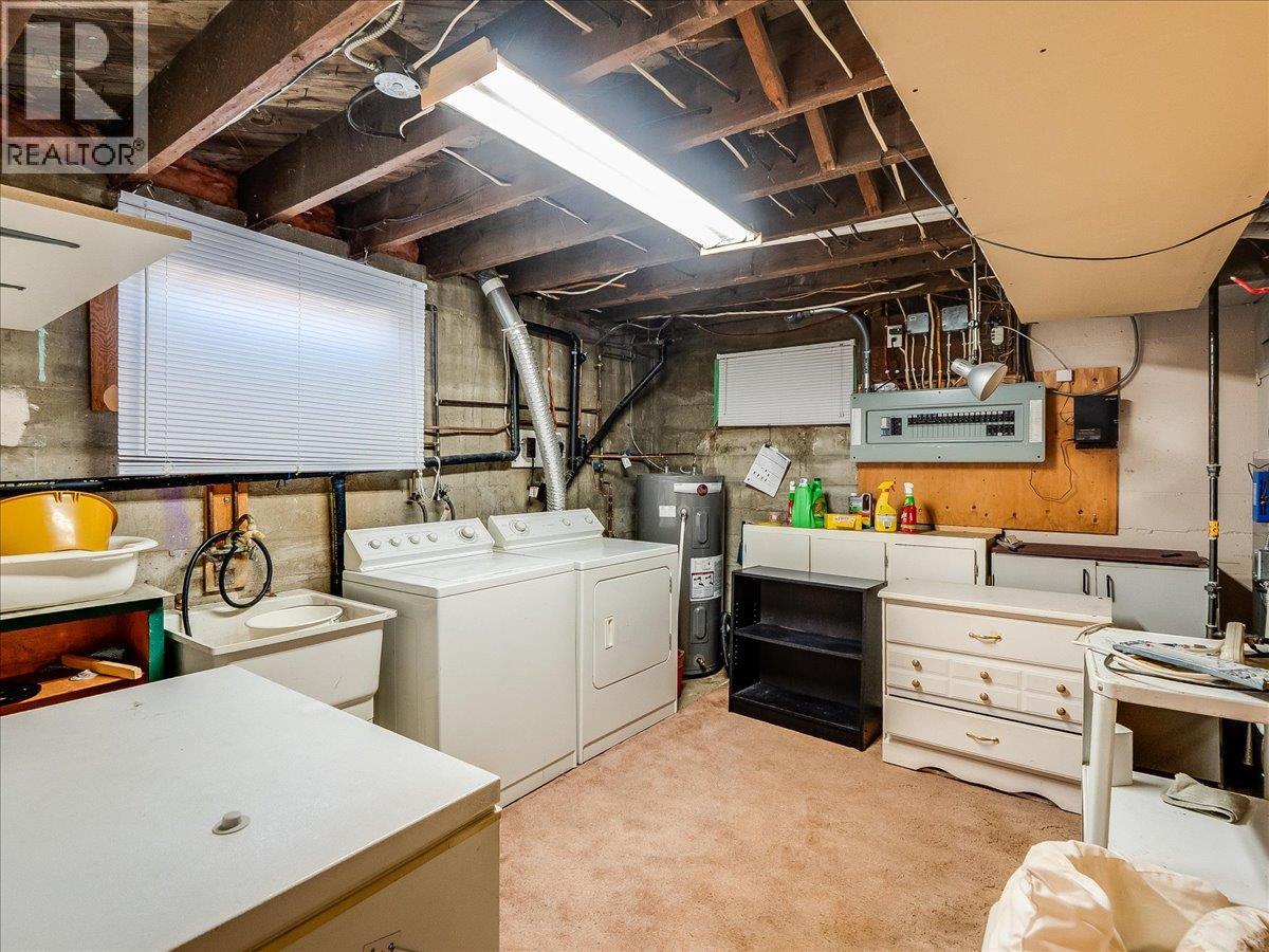 895 9th Avenue, Montrose