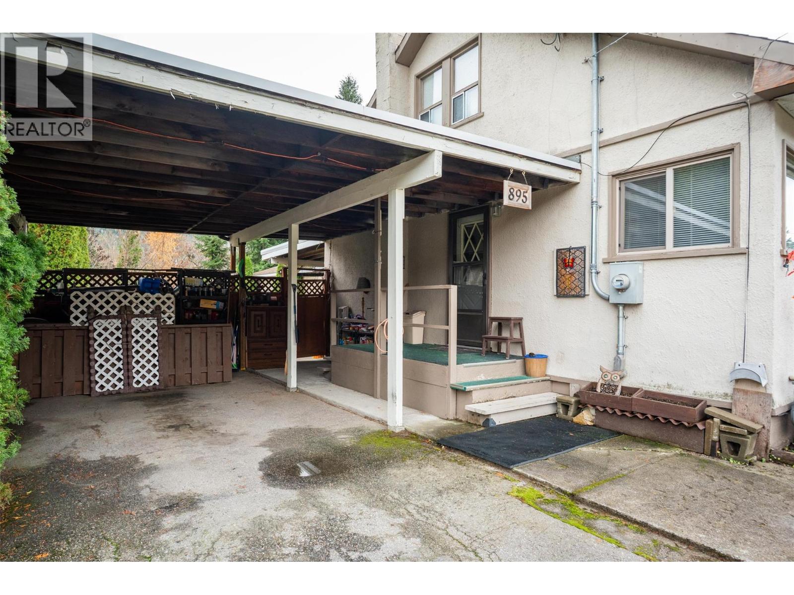 895 9th Avenue, Montrose