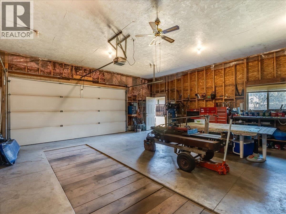 895 9th Avenue, Montrose