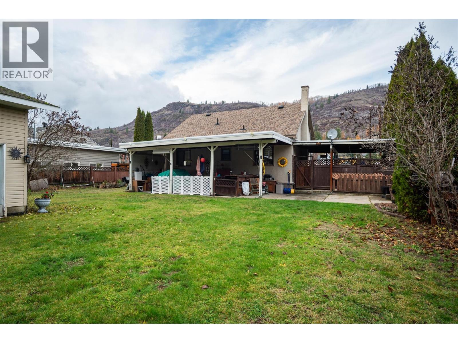 895 9th Avenue, Montrose