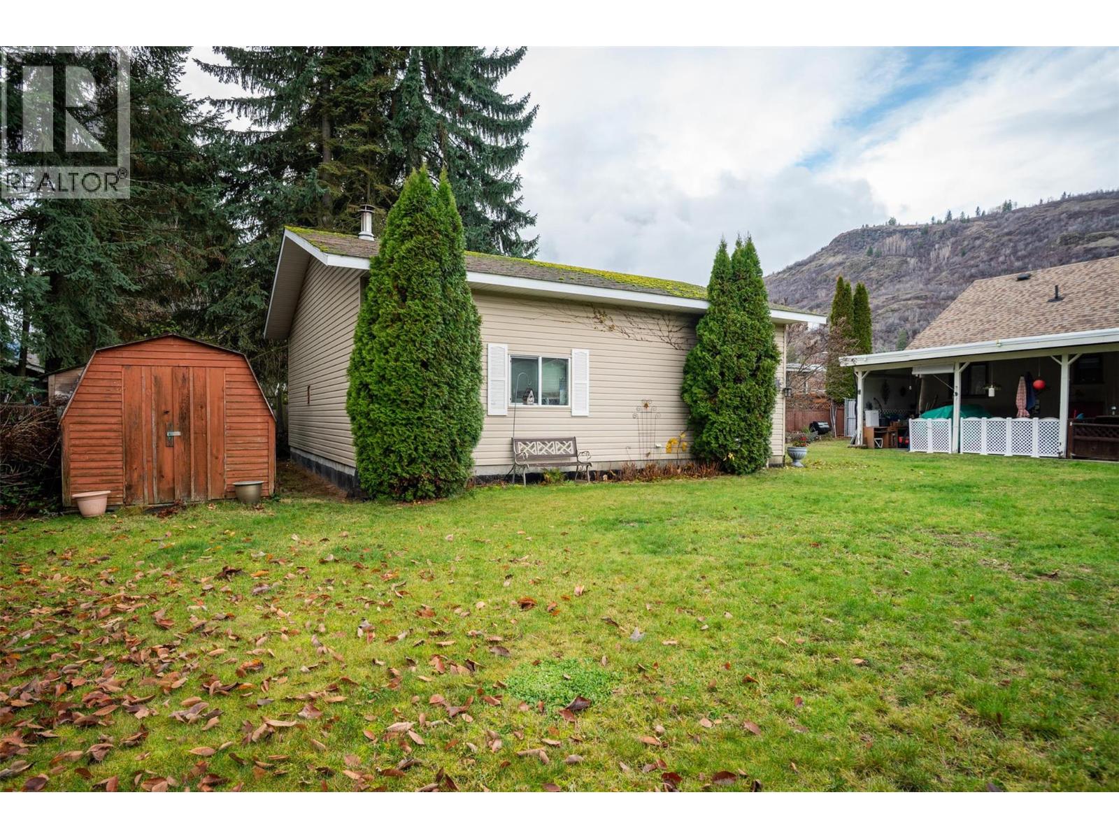 895 9th Avenue, Montrose