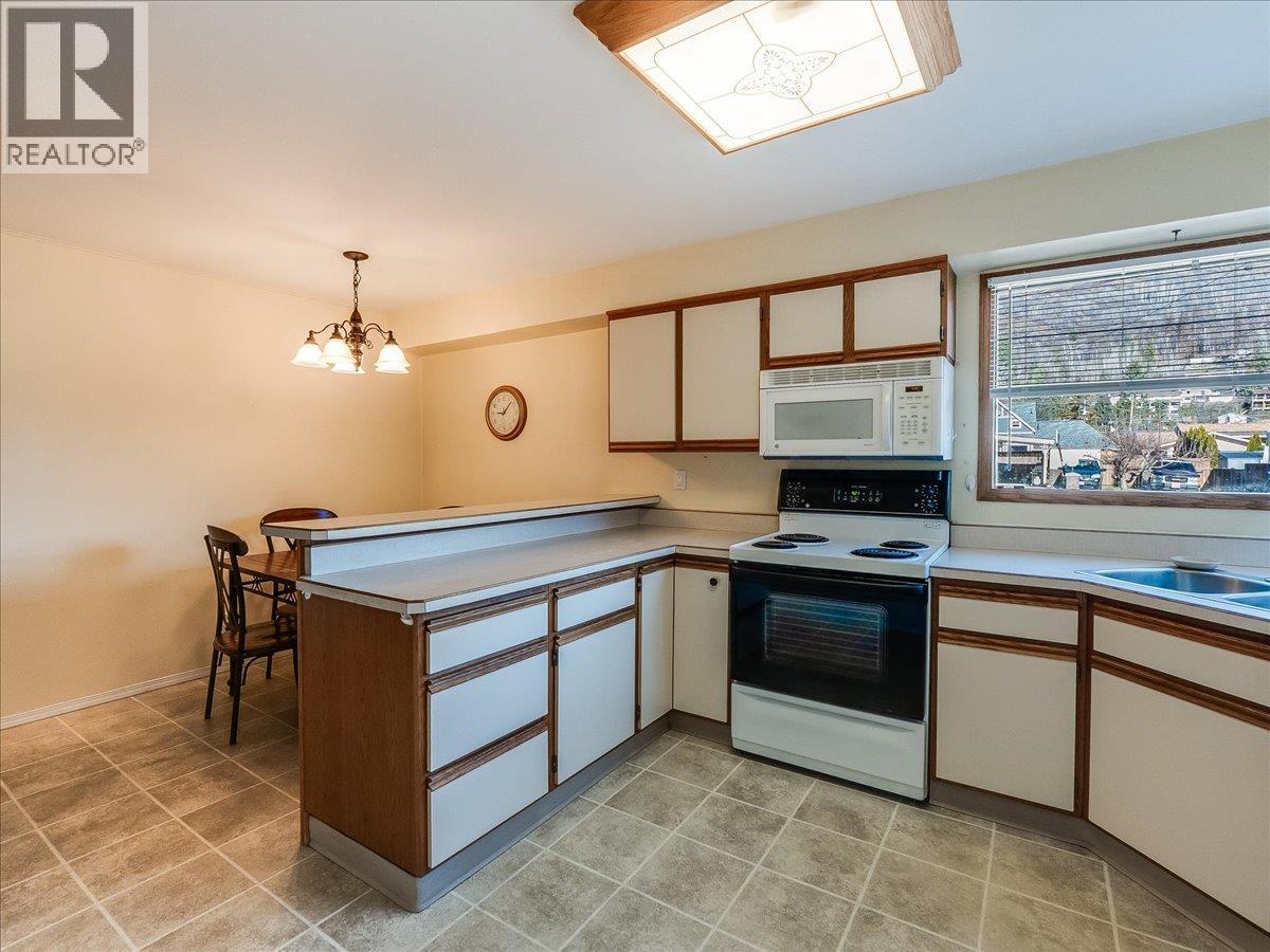 895 9th Avenue, Montrose