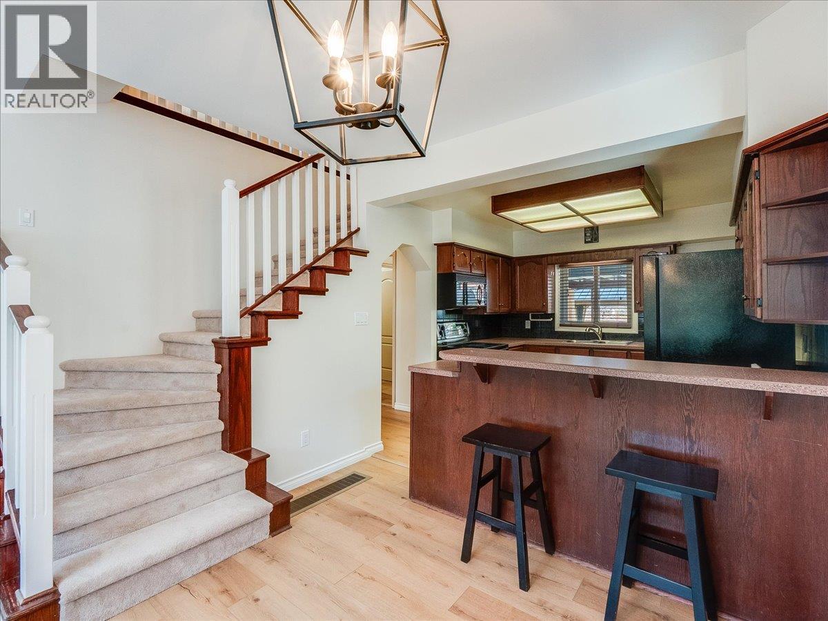 2007 Valleyview Drive, Trail