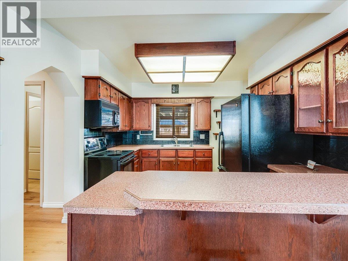 2007 Valleyview Drive, Trail