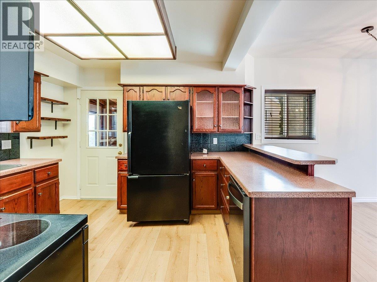 2007 Valleyview Drive, Trail