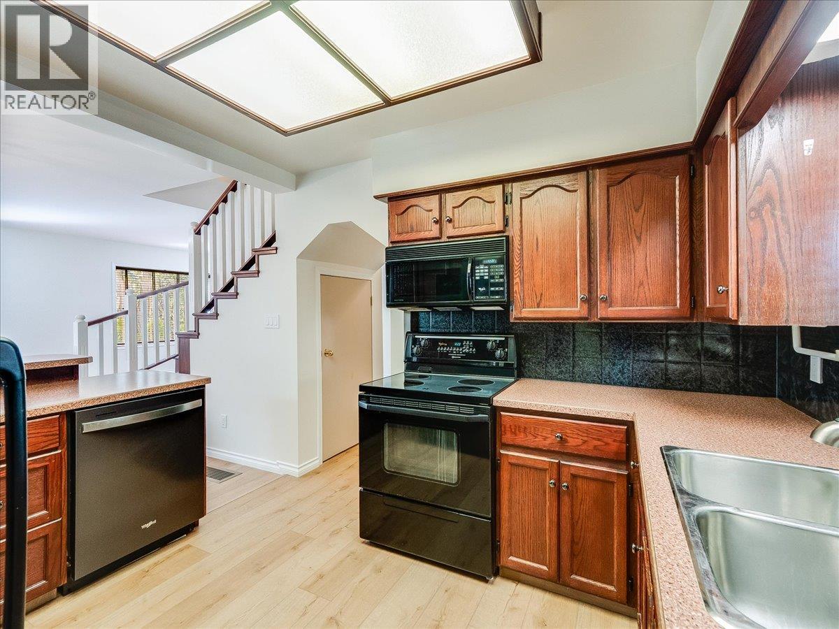 2007 Valleyview Drive, Trail