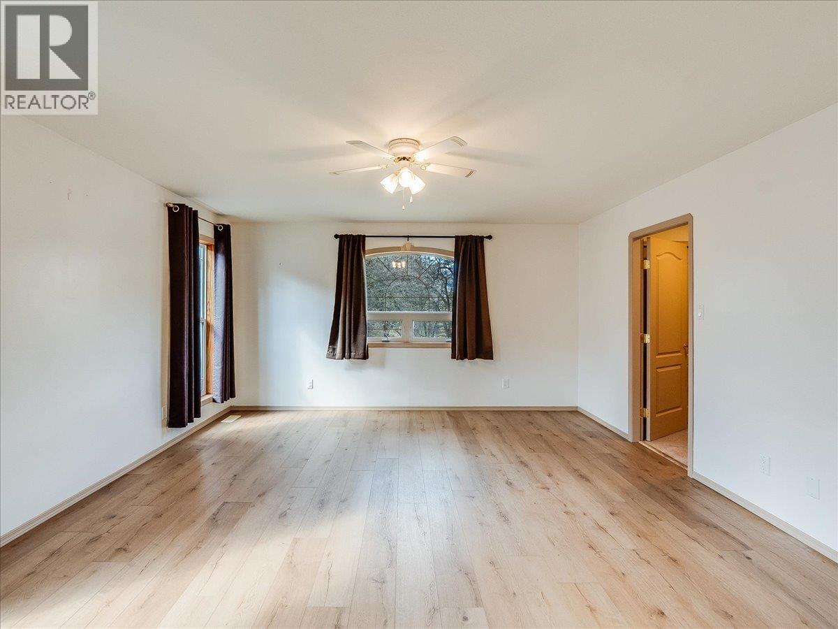 2007 Valleyview Drive, Trail