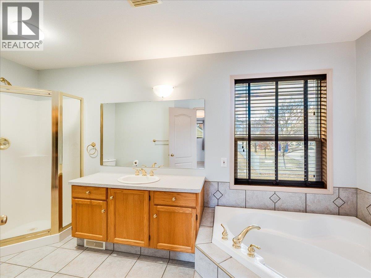 2007 Valleyview Drive, Trail