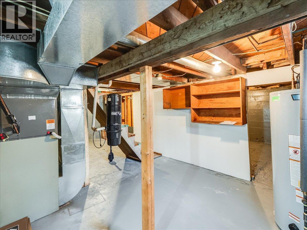 2007 Valleyview Drive, Trail