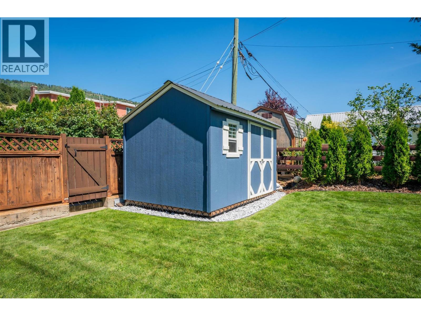 2007 Valleyview Drive, Trail