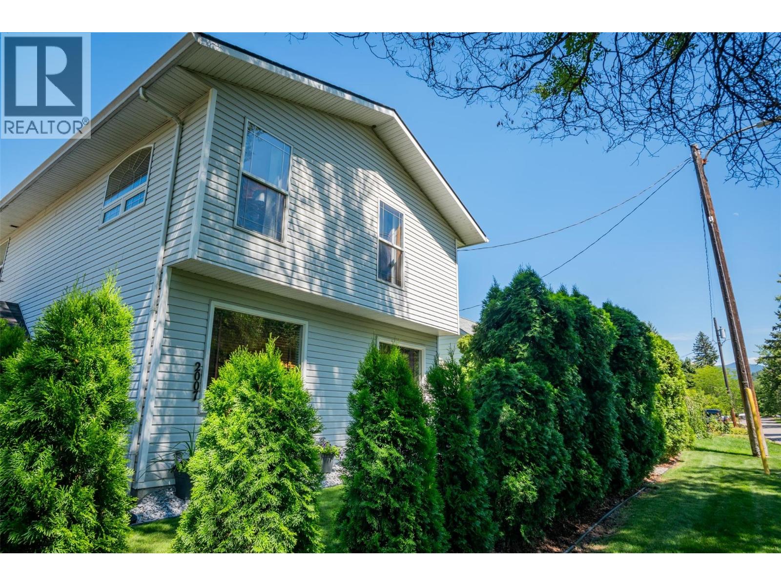 2007 Valleyview Drive, Trail