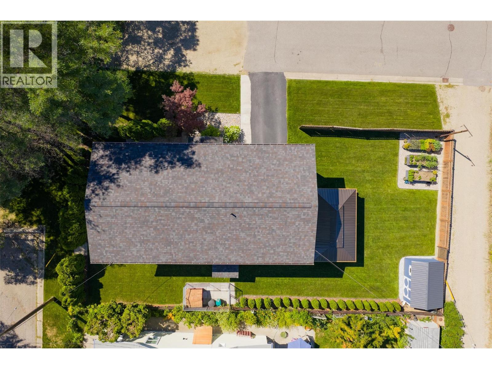 2007 Valleyview Drive, Trail