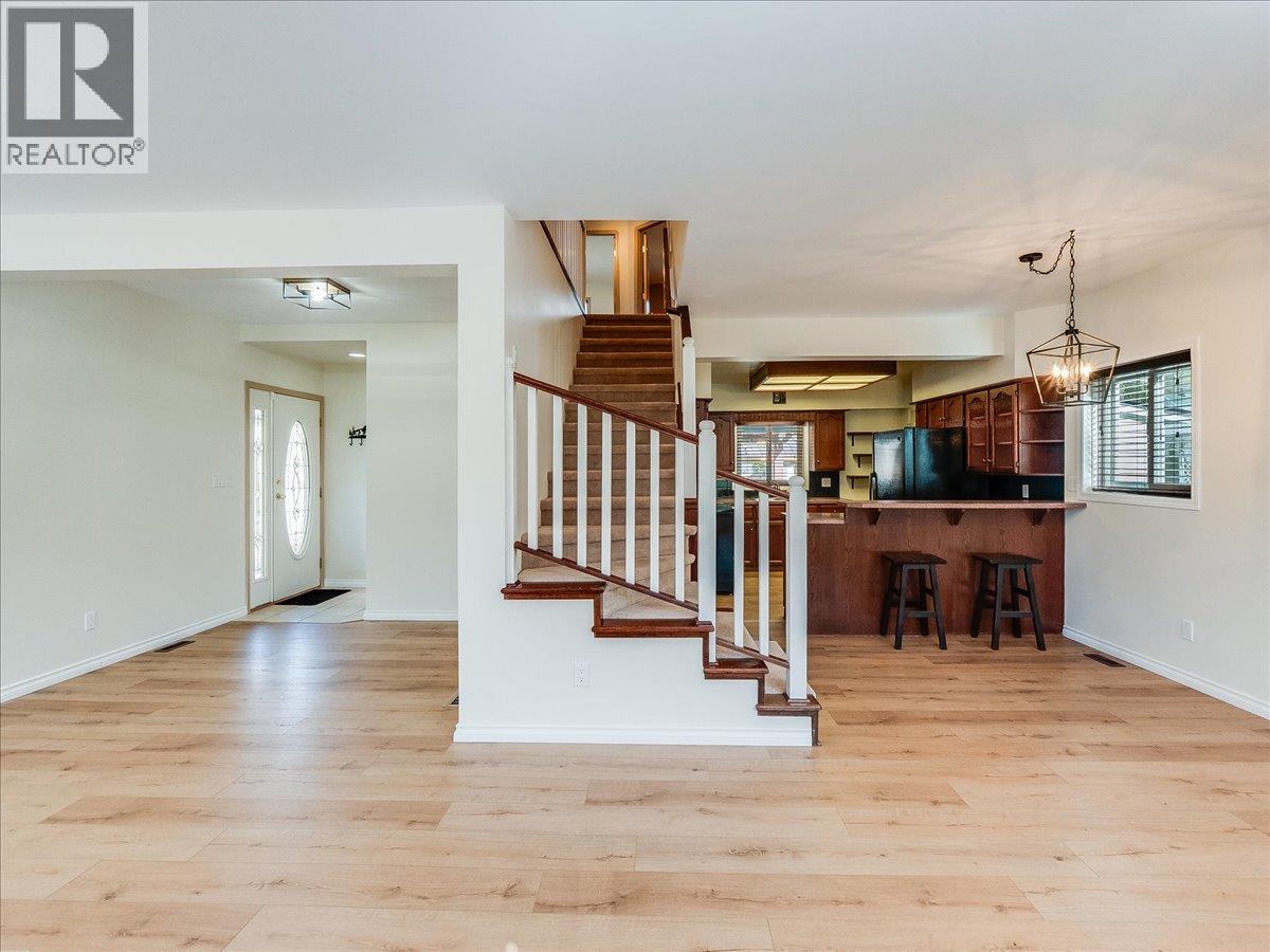 2007 Valleyview Drive, Trail