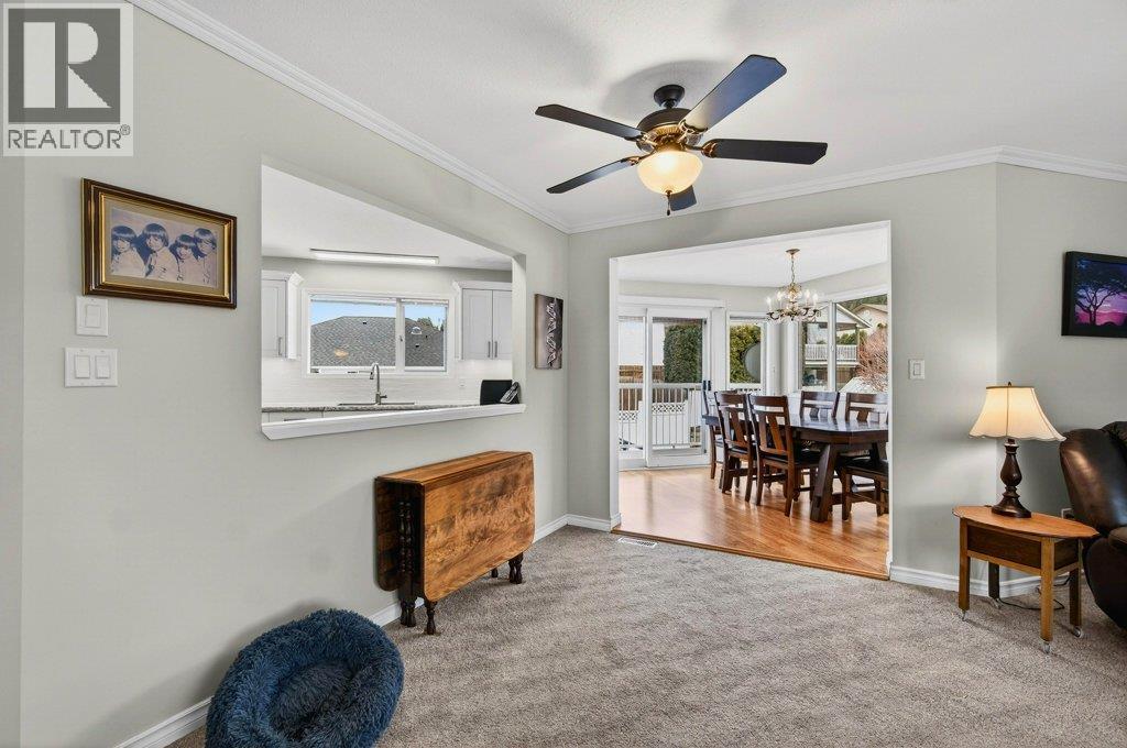 2090 14 Street SW, Salmon Arm