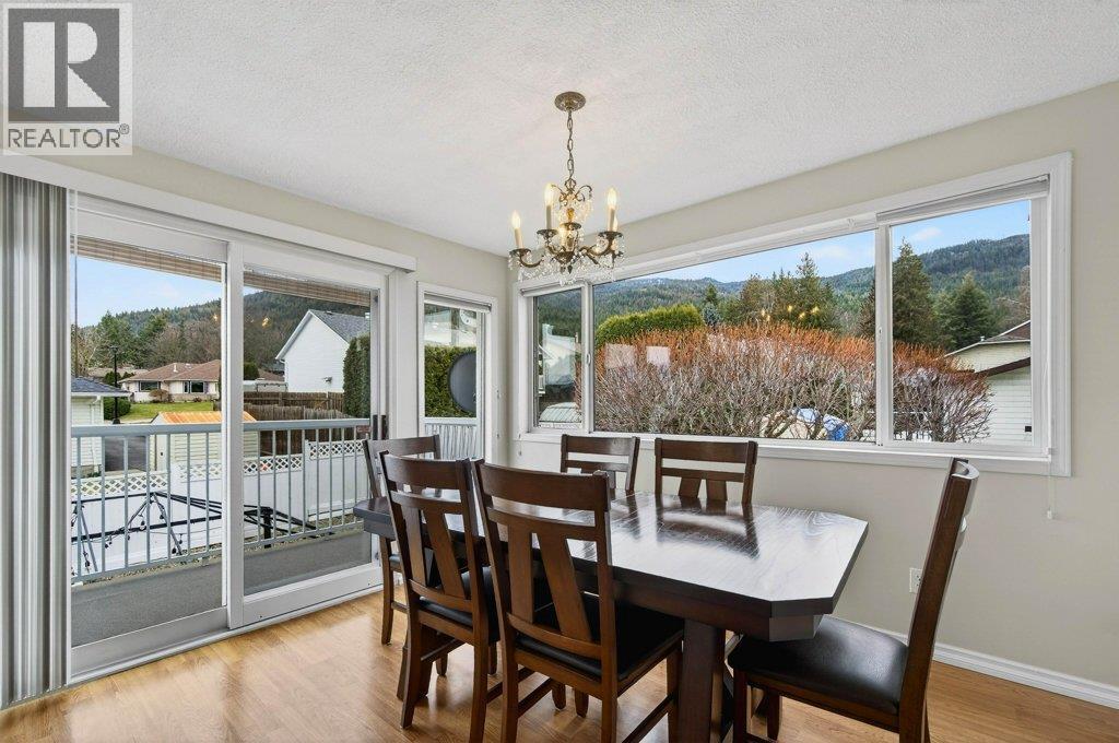 2090 14 Street SW, Salmon Arm