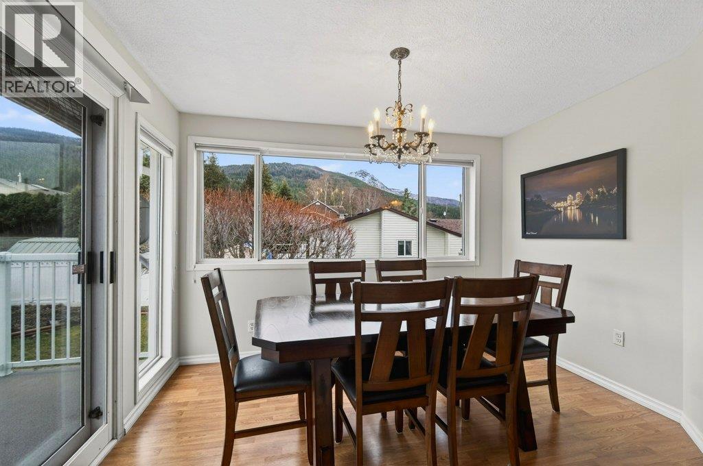 2090 14 Street SW, Salmon Arm