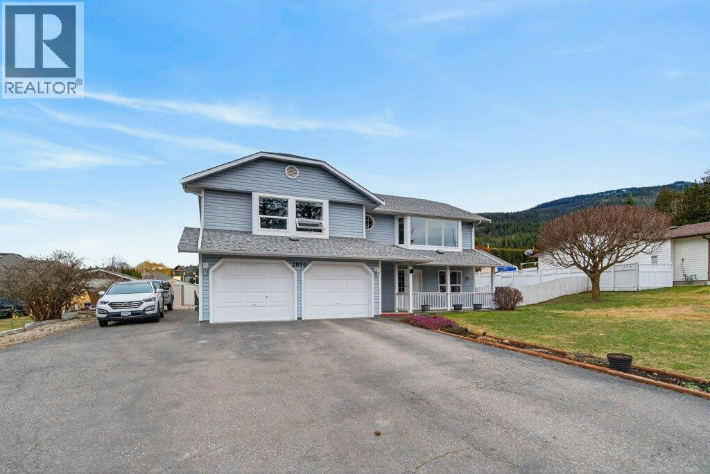 2090 14 Street SW, Salmon Arm