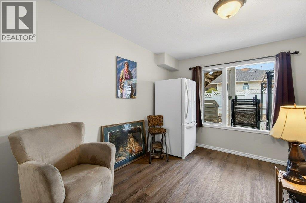 2090 14 Street SW - 37