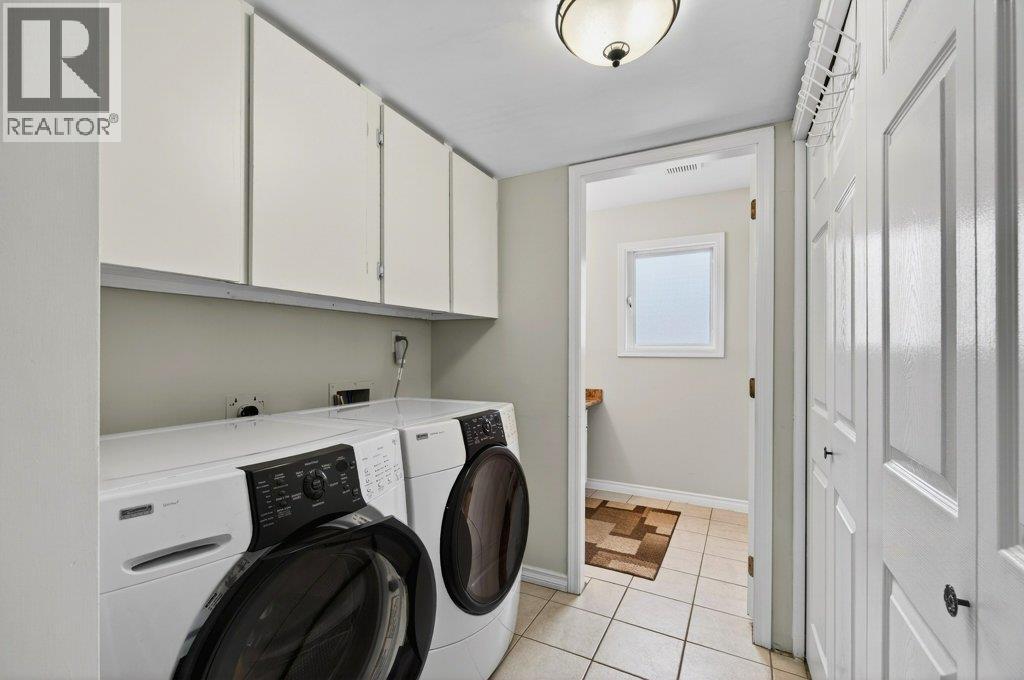 2090 14 Street SW, Salmon Arm