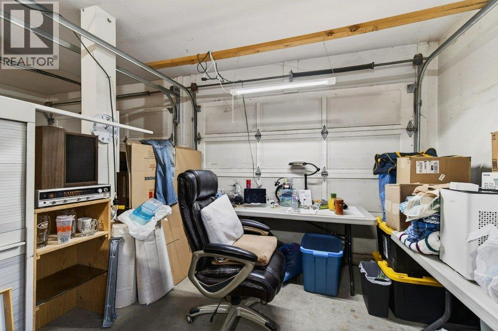 2090 14 Street SW, Salmon Arm