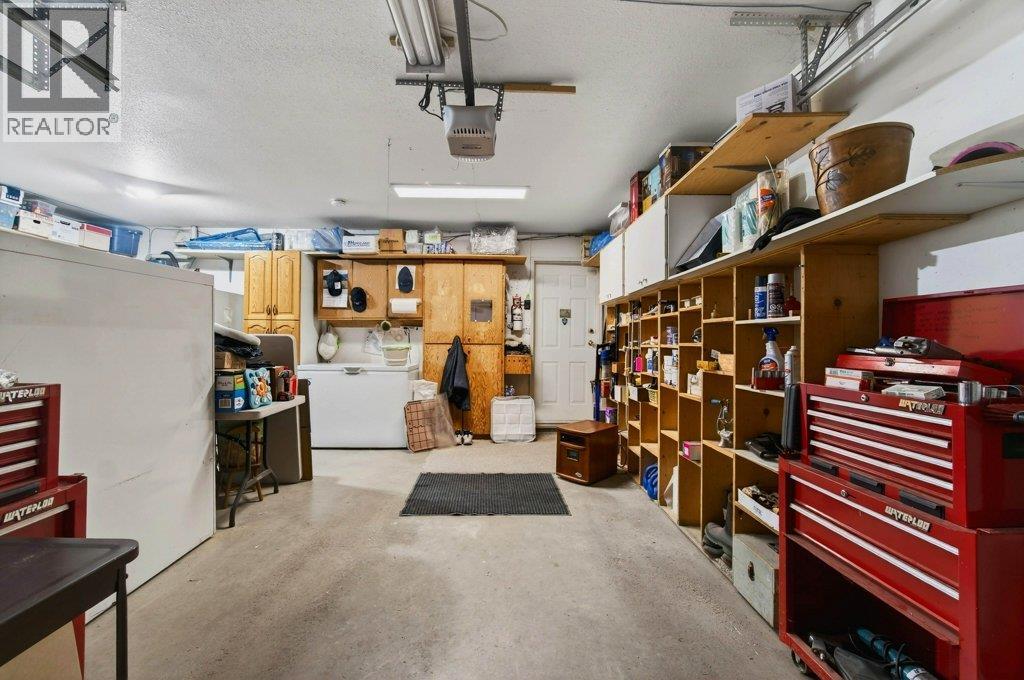 2090 14 Street SW, Salmon Arm