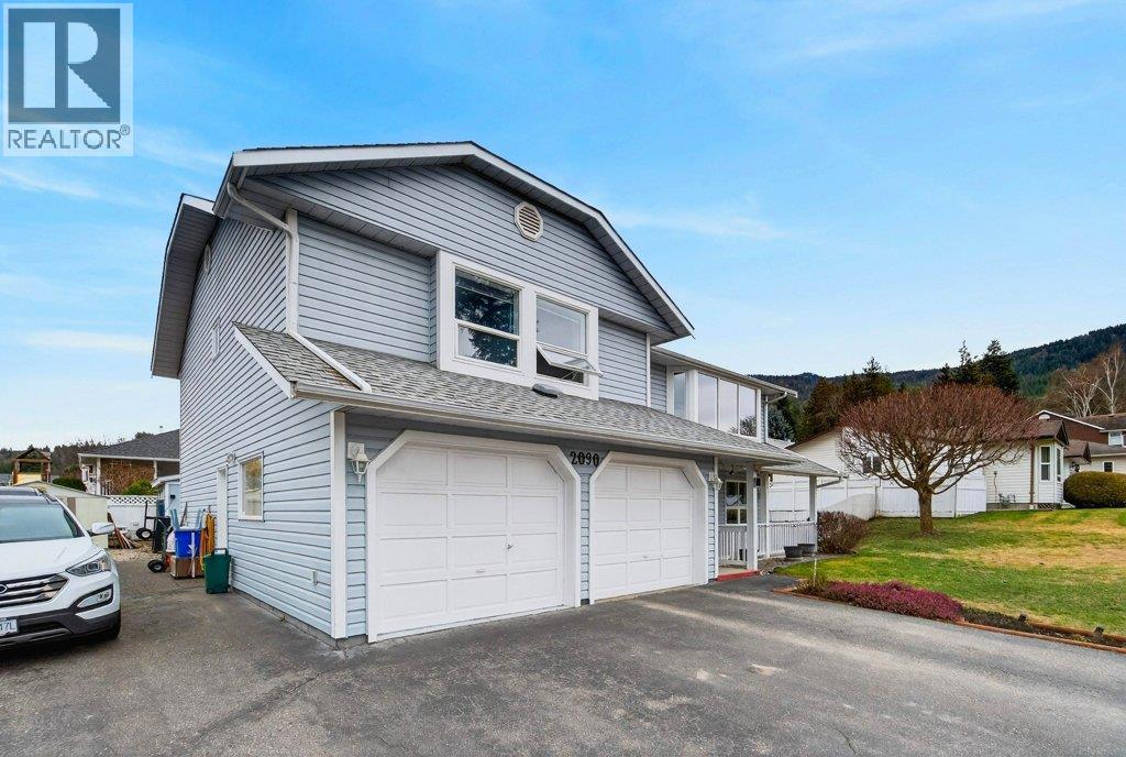 2090 14 Street SW, Salmon Arm