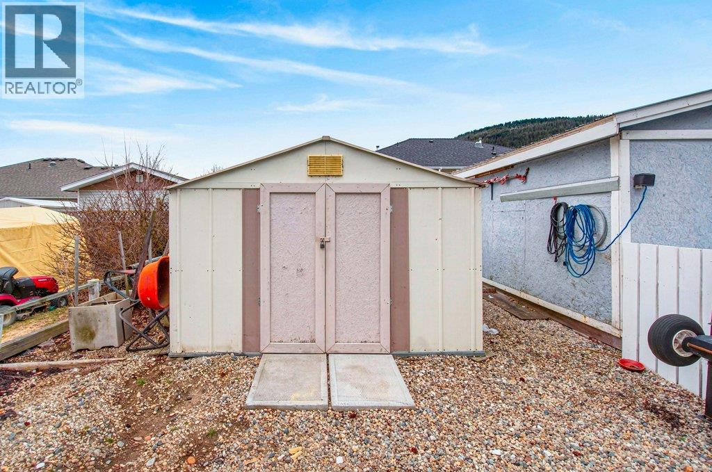 2090 14 Street SW, Salmon Arm