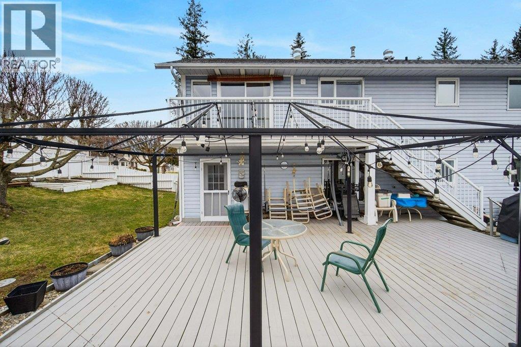 2090 14 Street SW, Salmon Arm