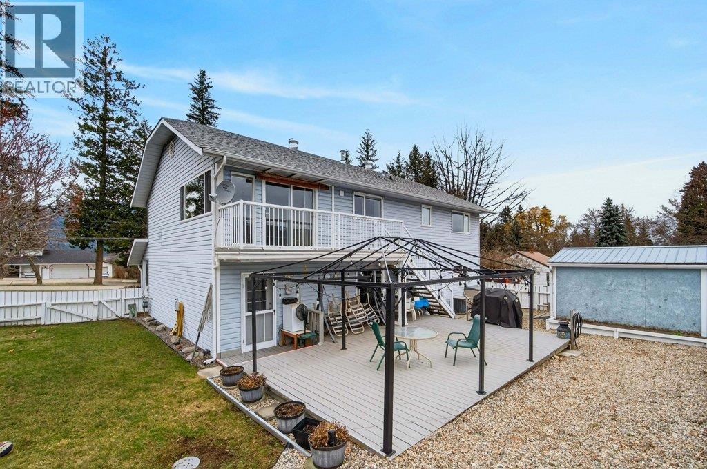 2090 14 Street SW, Salmon Arm