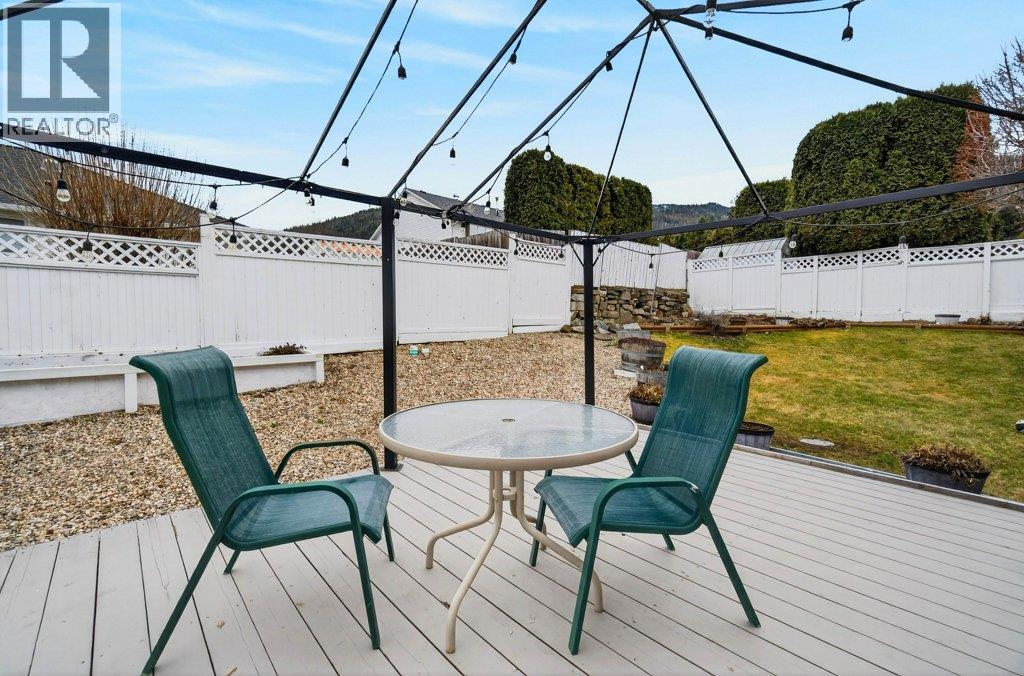 2090 14 Street SW, Salmon Arm