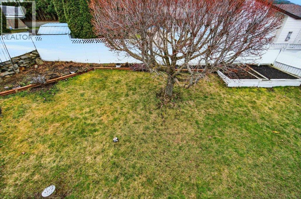 2090 14 Street SW, Salmon Arm