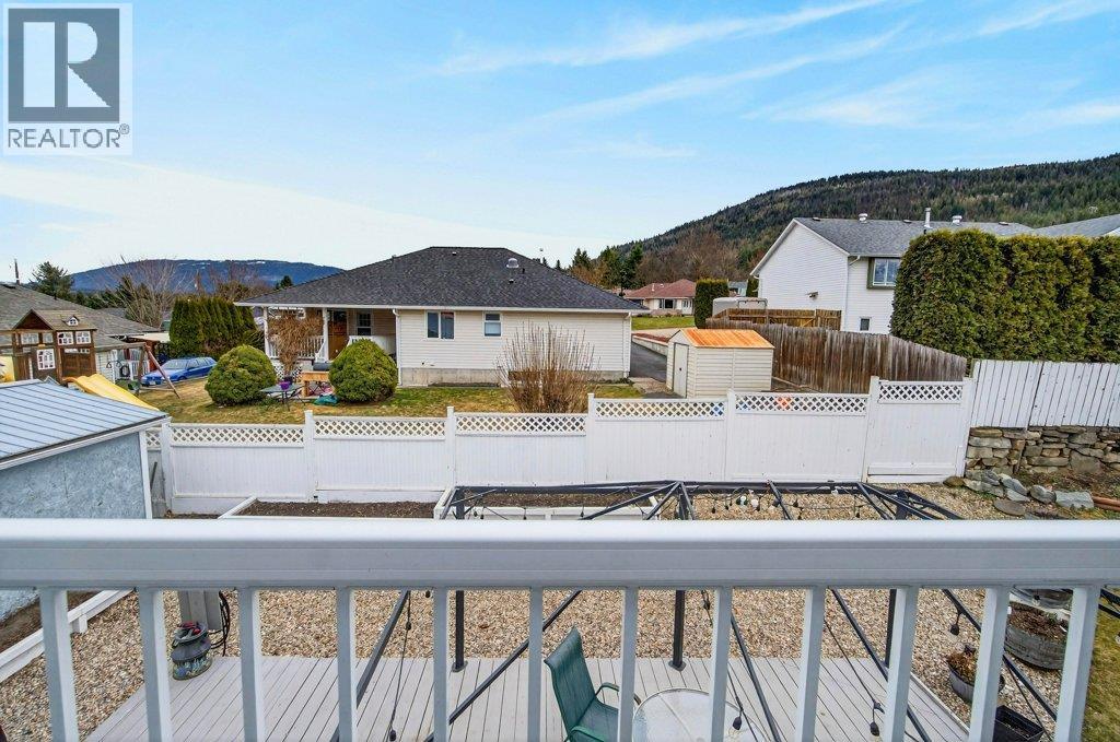 2090 14 Street SW, Salmon Arm